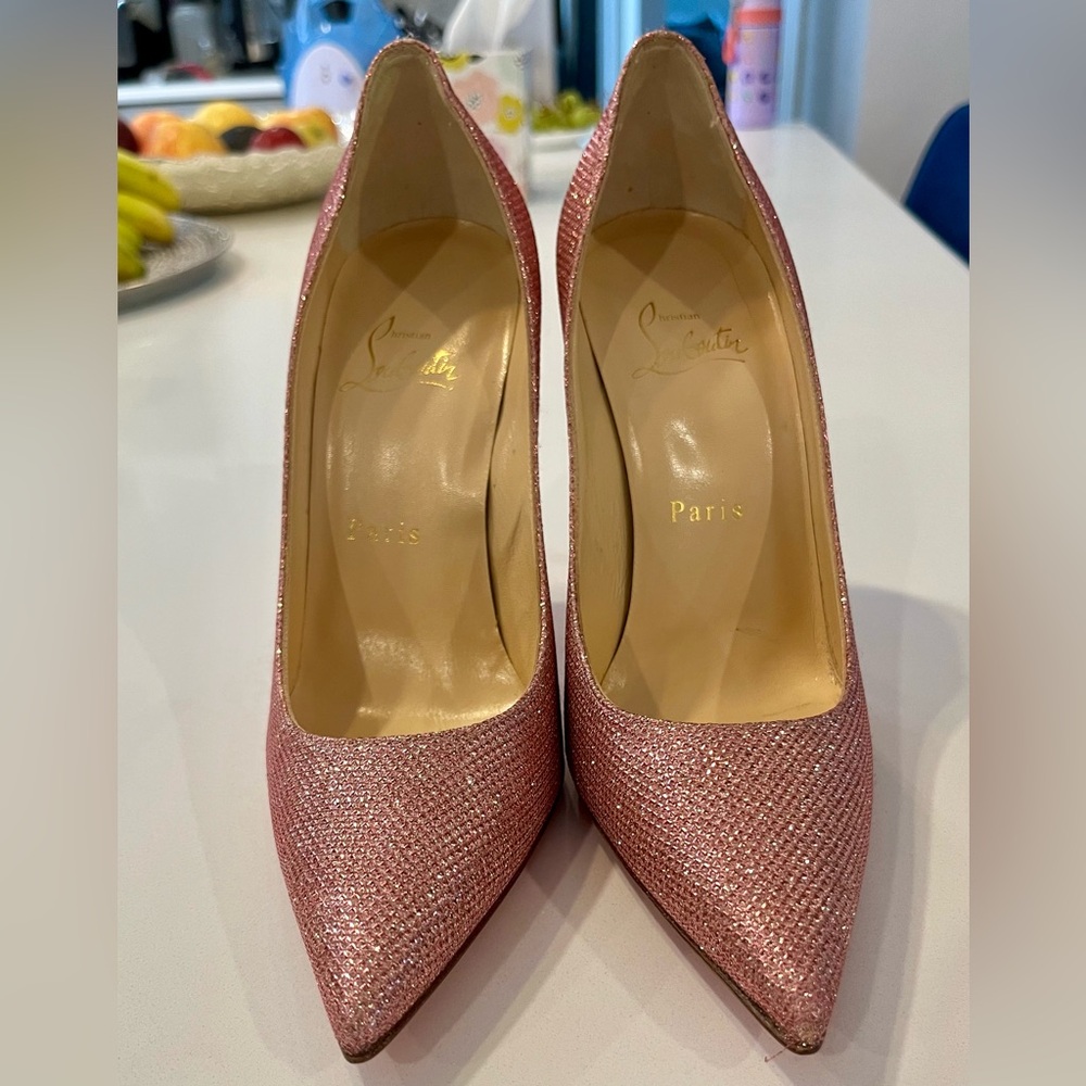 ❤️Christian Louboutin So Kate 120 Pumps. Pink glitter fabric.